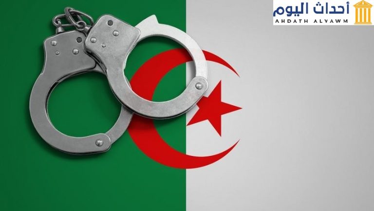 فرض السلطات الجزائرية إجراءات تقييد على بعض مناحي الحياة في الجزائر