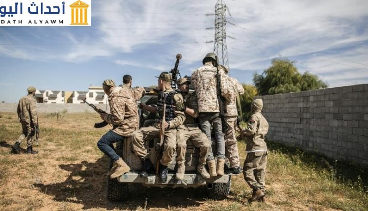 مقاتلو "حكومة الوفاق الوطني" المدعومة من الأمم المتحدة في ليبيا خلال اشتباكات مع "القوات المسلحة العربية الليبية" على جبهة عين زارة في الضاحية الجنوبية للعاصمة طرابلس
