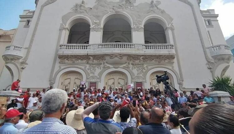 الاعتصامات في العاصمة تونس