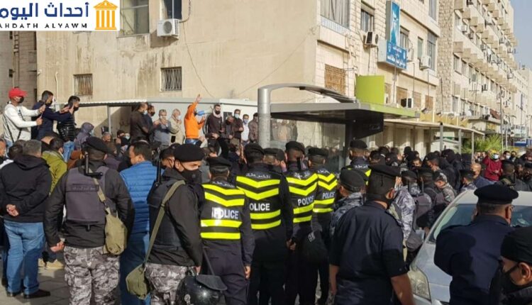 الأمن الأردني يمنع اعتصامات "24 آذار" ويشن حملة اعتقالات