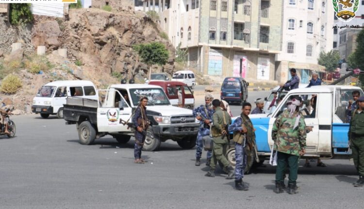 انتشار قوات الأمن والعسكر في مدينة تعز باليمن