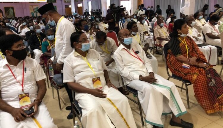 قادة الأقلية الهندية بمؤتمر حركة اتحاد التاميل الماليزيين