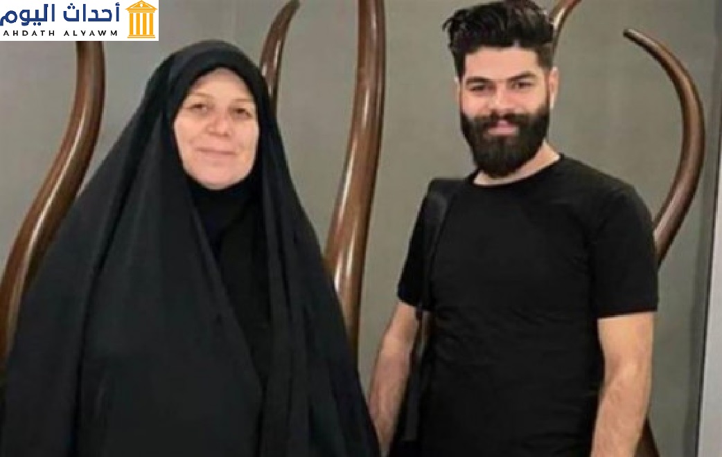 "علي كريم"، ووالدته "فاطمة البهادلي" المدافعة البارزة عن حقوق الإنسان