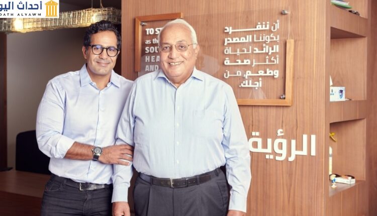 رجل الأعمال "صفوان ثابت"، مؤسس شركة “جُهينه” ، وابنه سيف المحتجزان لدى السلطات المصرية