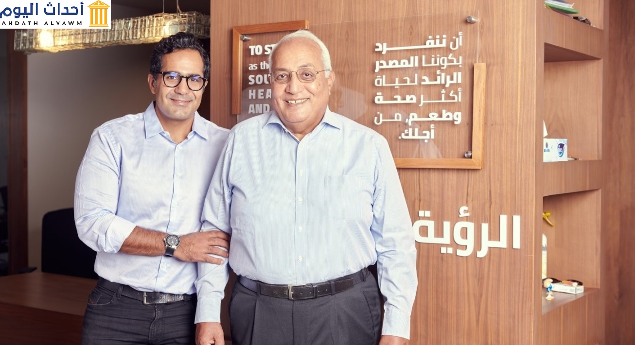 رجل الأعمال "صفوان ثابت"، مؤسس شركة “جُهينه” ، وابنه سيف المحتجزان لدى السلطات المصرية