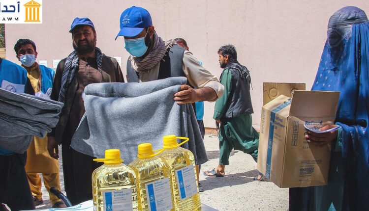توزيع الطعام والبطانيات على المحتاجين في العاصمة الأفغانية كابول