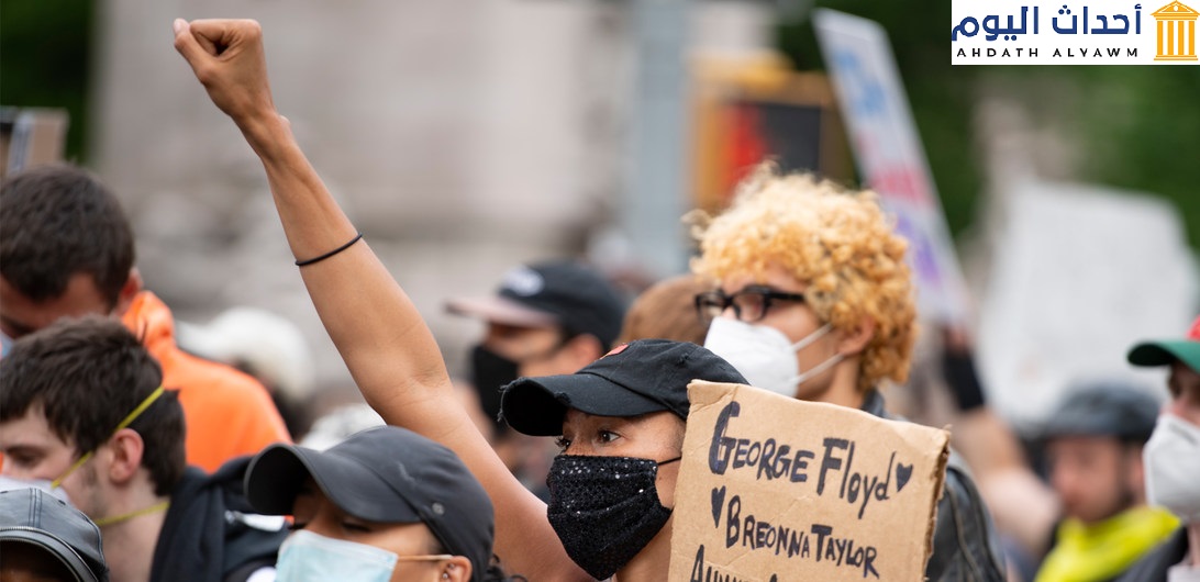 استمرار الاحتجاجات في ولاية نيويورك لمناهضة العنصرية وعنف الشرطة عقب وفاة جورج فلويد.