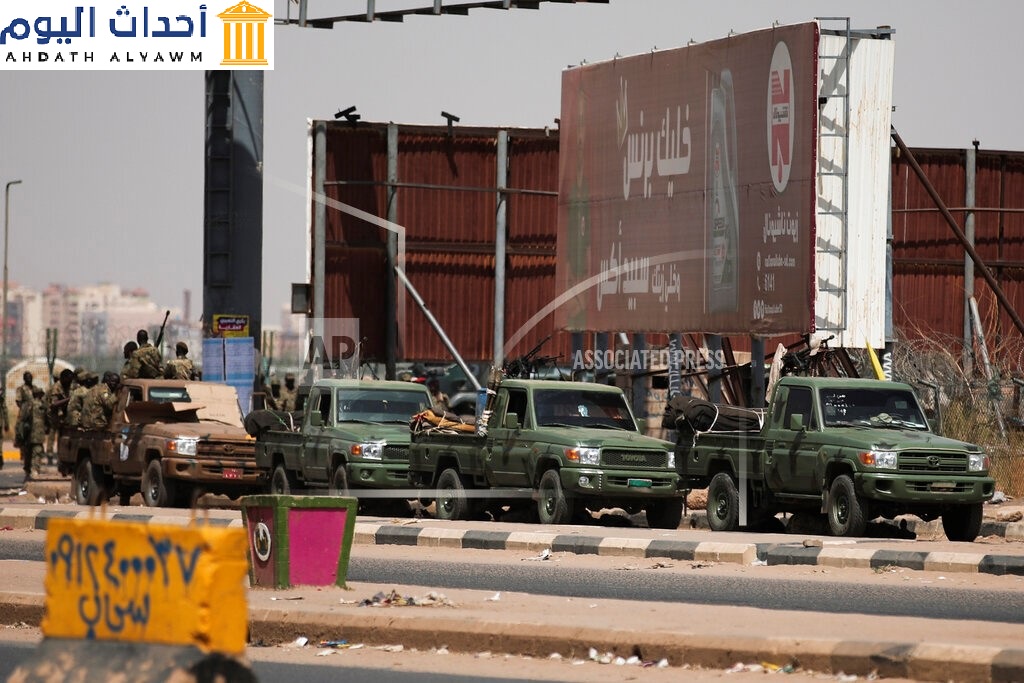 قوات الأمن السودانية والجيش في شوارع المدن السودانية لمنع الاحتجاجات ضد الانقلاب العسكري