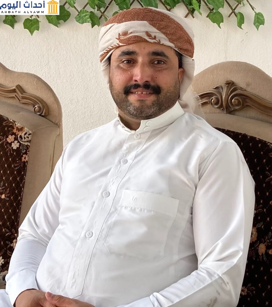 الصحفي اليمني "علي محسن أبو لحوم"