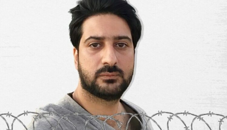 الناشط الحقوقي "محمد اسماعيل" 37 عامًا اختطاف "هيئة تحرير الشام" اختطاف "هيئة تحرير الشام" المختطف لدى هيئة تحرير الشام