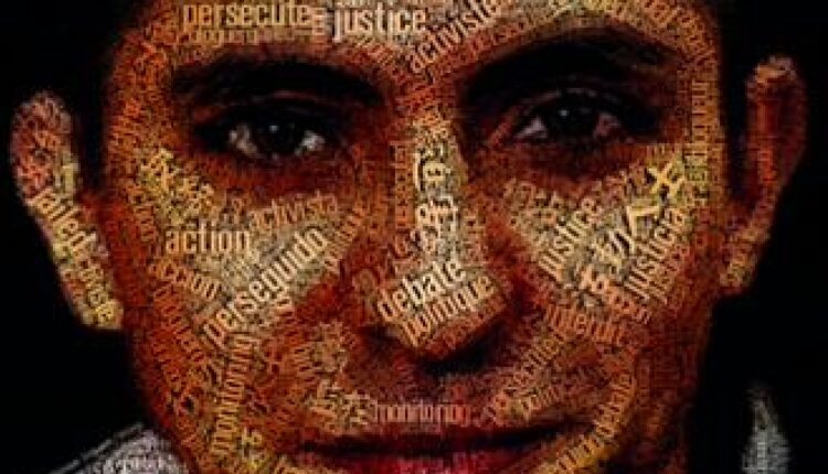 المدون السعودي البارز والمدافع عن حقوق الإنسان "رائف بدوي"