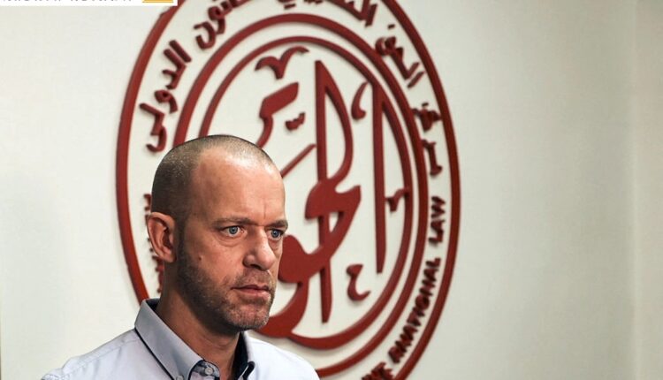 المدافع الفلسطيني عن حقوق الإنسان "صلاح حموري" المحتجز إدارياً لدى السلطات الإسرائيلية