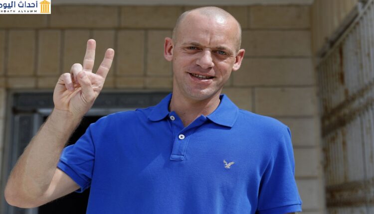 المدافع الفلسطيني عن حقوق الإنسان "صلاح حموري" المحتجز إدارياً لدى السلطات الإسرائيلية