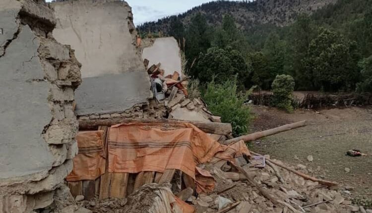 أضرار في سبيرا بإقليم خوست بعد زلزال مدمر ضرب شرق أفغانستان في وقت مبكر من صباح يوم 22 يونيو / حزيران 2022
