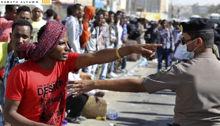 المعاملة السيءة التي يواجهها العمال الوافدين في دول الخليج العربي