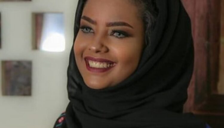 الممثلة وعارضة الأزياء اليمنية "انتصار الحمادي"