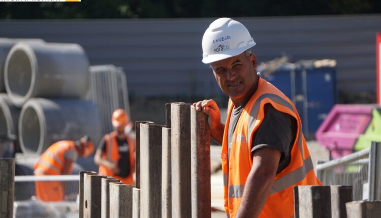 أحد عمال شركة سوراكو