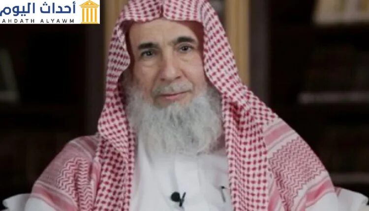 الأستاذ بكلية أصول الدين في جامعة الإمام الشيخ "ناصر العمر"