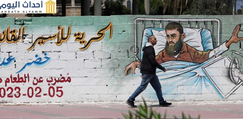 رسمة جدارية بعد وفاة الأسير الفلسطيني "خضر عدنان" في السجون الإسرائيلية