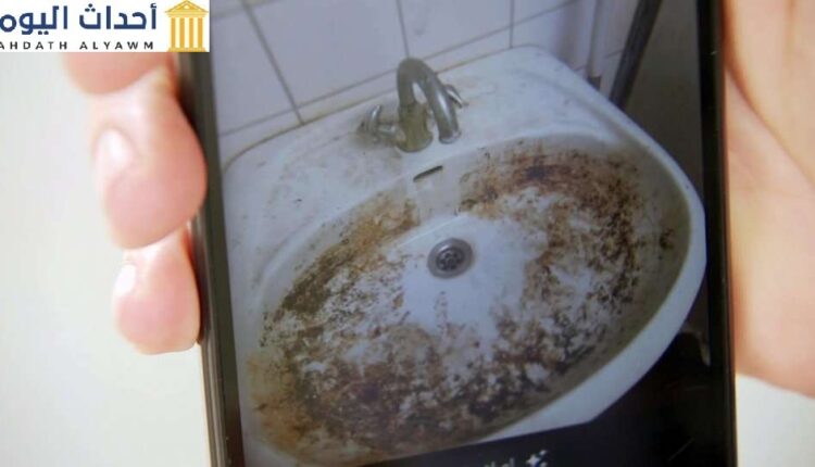 صورة لحوض متعفن في منشأة سكنية لطالبي اللجوء في بولهايم، ألمانيا