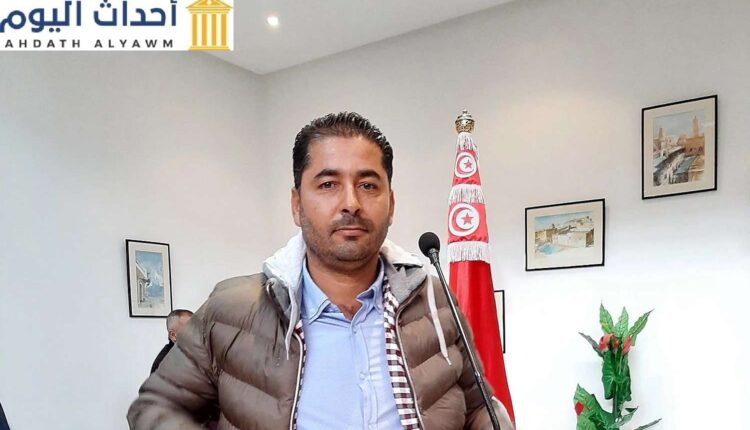 مراسل إذاعة "موزاييك FM" بالقيروان الصحافي "خليفة القاسمي"