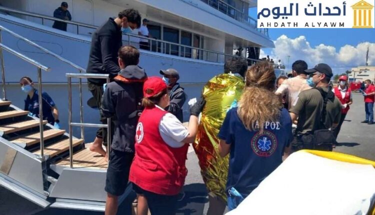 المهاجرين في القوارب عبر البحر قبالة اليونان