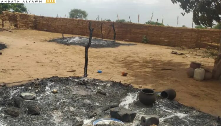 مسكن محروق في مستري، ولاية غرب دارفور، السودان، إثر هجوم 28 مايو/أيار