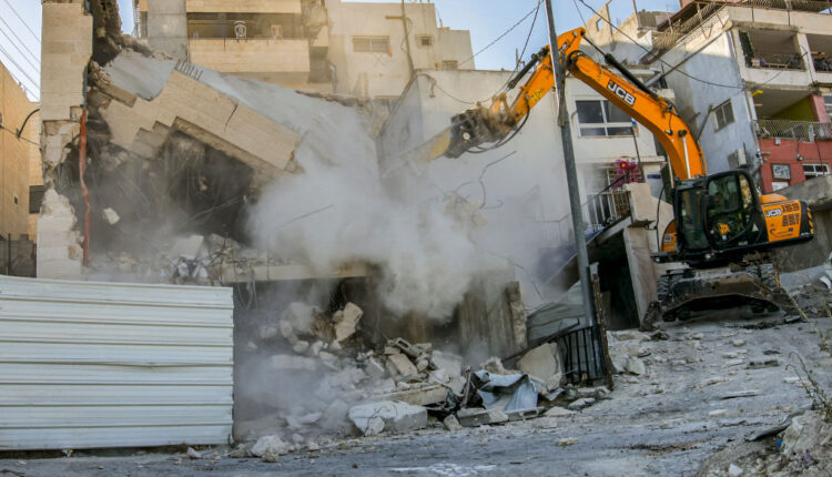 المحكمة العليا الإسرائيلية توافق على هدم عقابي لمنزل طفل فلسطيني محتجز