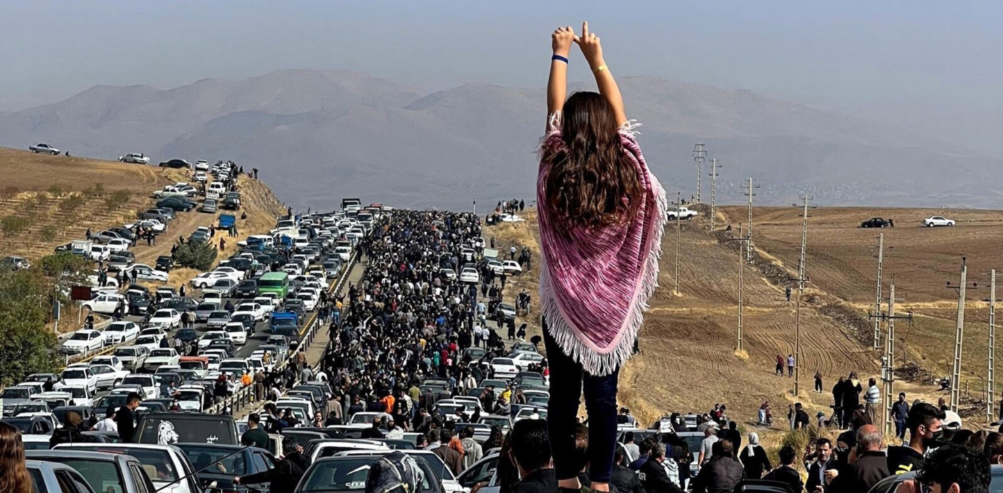 عام على اندلاع انتفاضة “المرأة – الحياة – الحرية” في إيران
