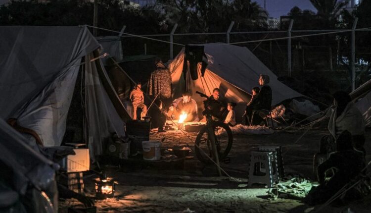 الهجوم العسكري الإسرائيلي على غزة يضاعف معاناة النساء