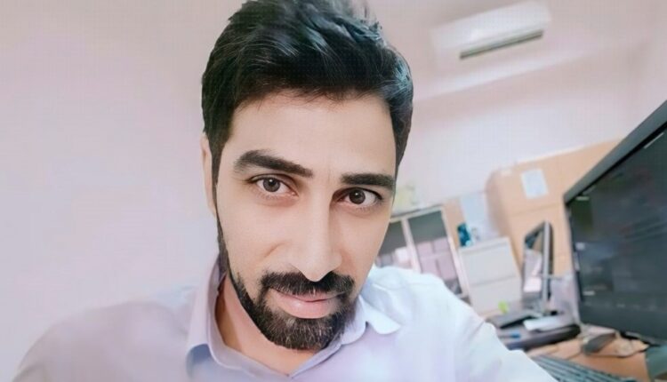 توفيت والدته