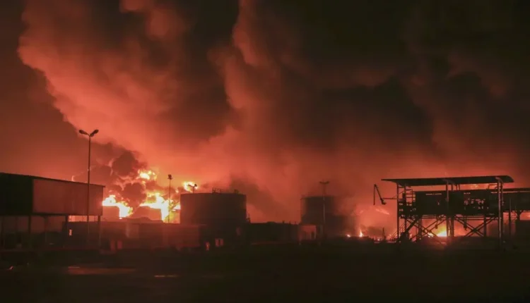 اليمن: الهجوم الإسرائيلي على ميناء الحديدة جريمة حرب محتملة