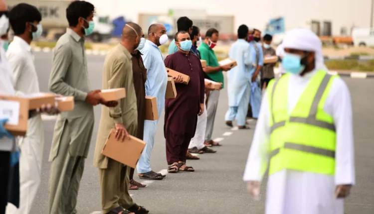 اعتقالات جماعية للعمالة الوافدة في الكويت: انتهاكات حقوقية وتحديات قانونية جديدة