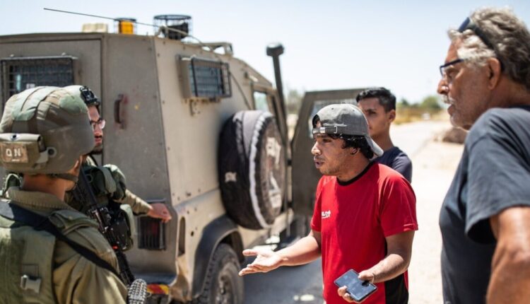 مقتل الناشط الفلسطيني البارز عودة الهذالين يستوجب المساءلة وتحقيق العدالة