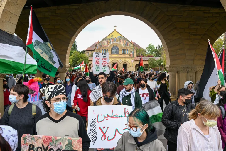 جامعة هارفارد تواجه القضاء والسبب بيانات قبول الطلاب