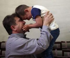 202212drd syria dad child autism.jpg