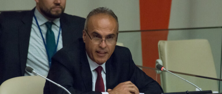 منظمة العفو الدولية تمنح جائزة حقوق الإنسان لعام 2026 للمحامي الفلسطيني خالد قزمار