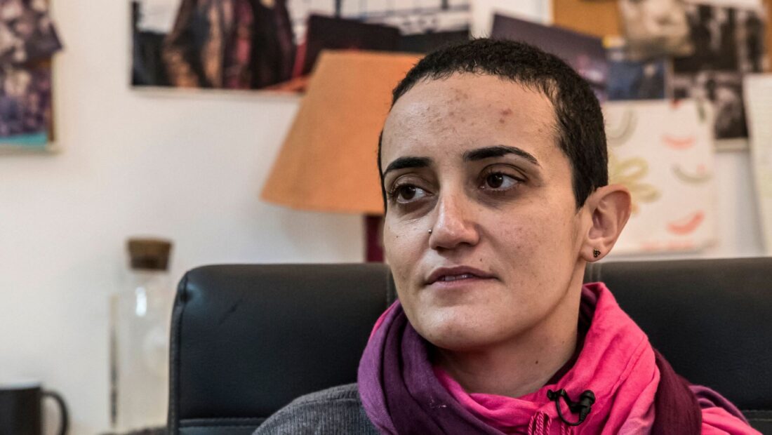 العفو الدولية تطالب بوقف المضايقات القضائية ضد رئيسة تحرير «مدى مصر» لينا عطالله